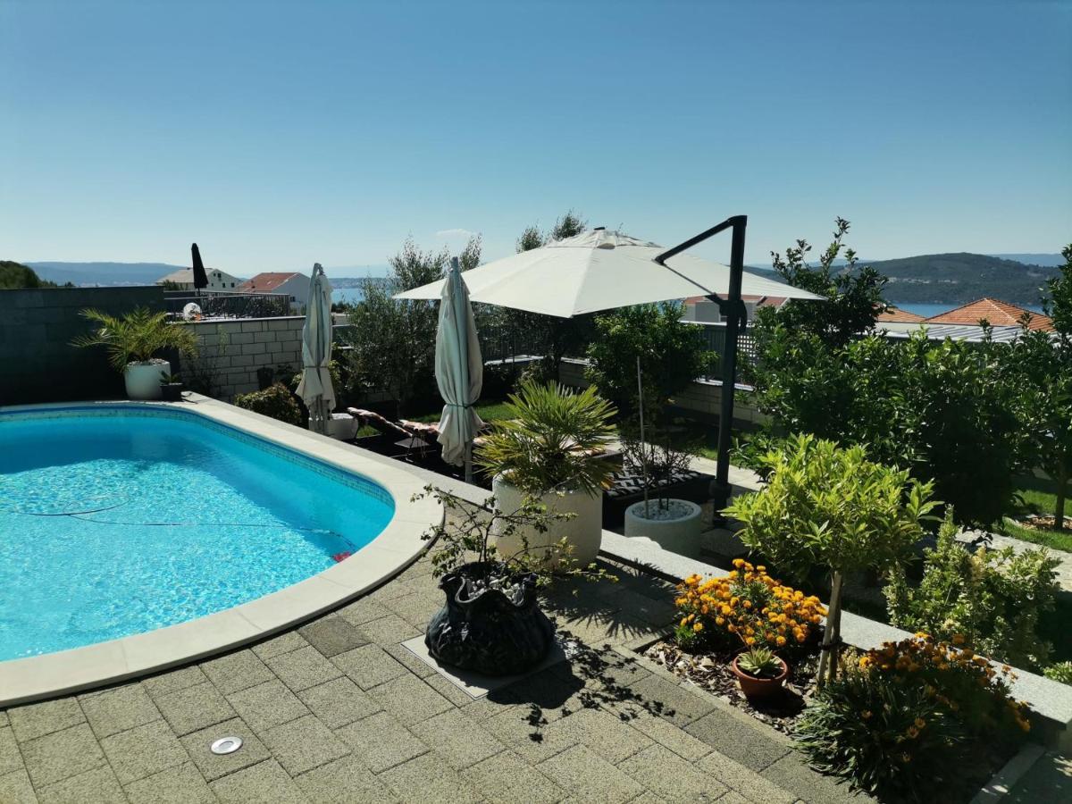 Apartment Ruza - Pool Donji Seget Buitenkant foto