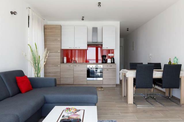 Apartment Ruza - Pool Donji Seget Buitenkant foto
